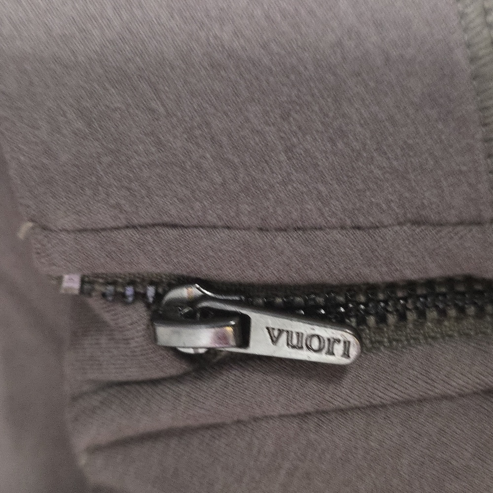 NWT Men's Vuori Coronado Half Zip L/S Crew Neck Shirt. In Dolomite Heather. XL - Picture 4 of 8